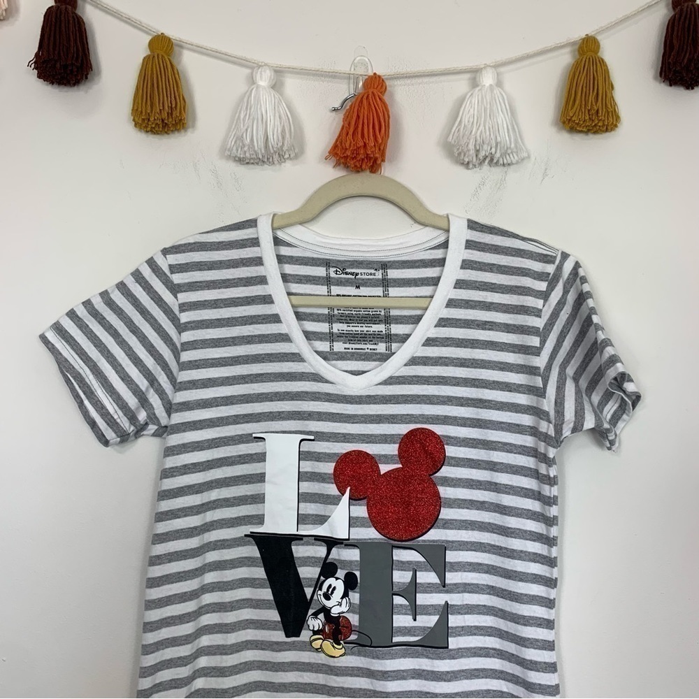 Disney White Gray Stripe Love Graphic T-Shirt Size Medium - Picture 3 of 9